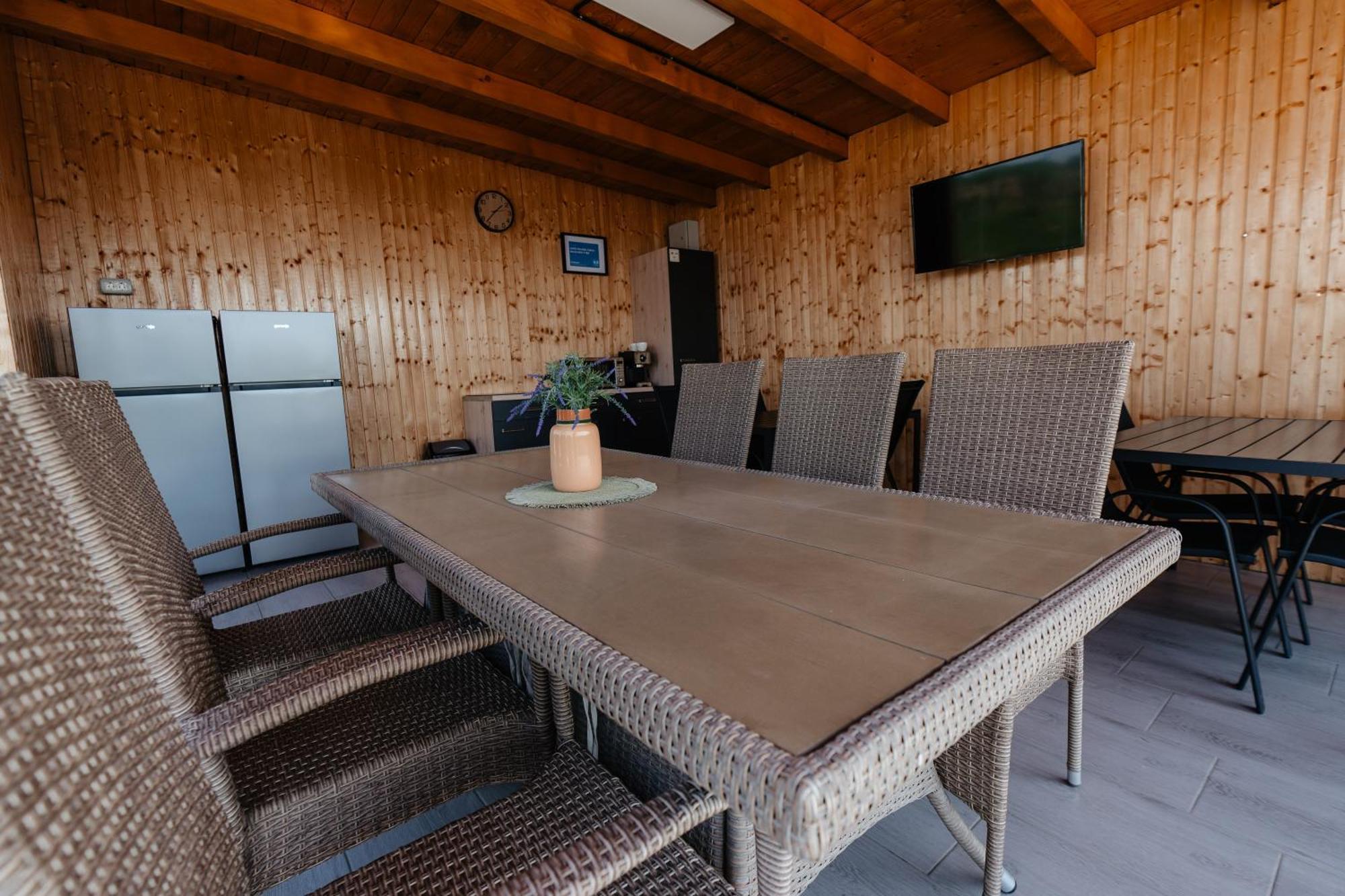 Cavo Village- Cabins Rental Baile 1 Mai Rontau Exterior photo